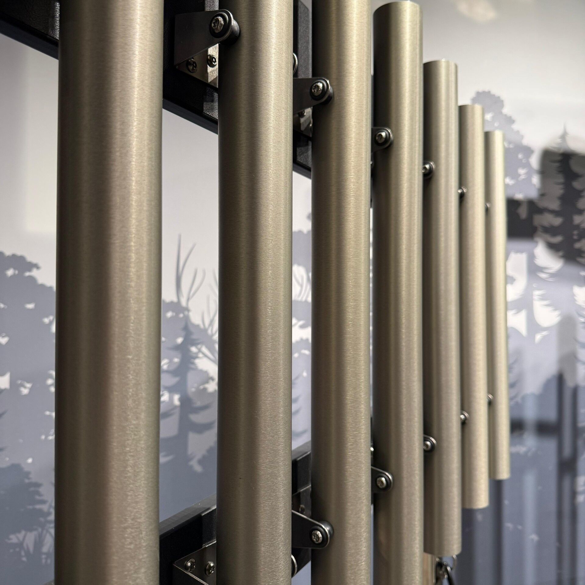light grey & linished anodised tubes